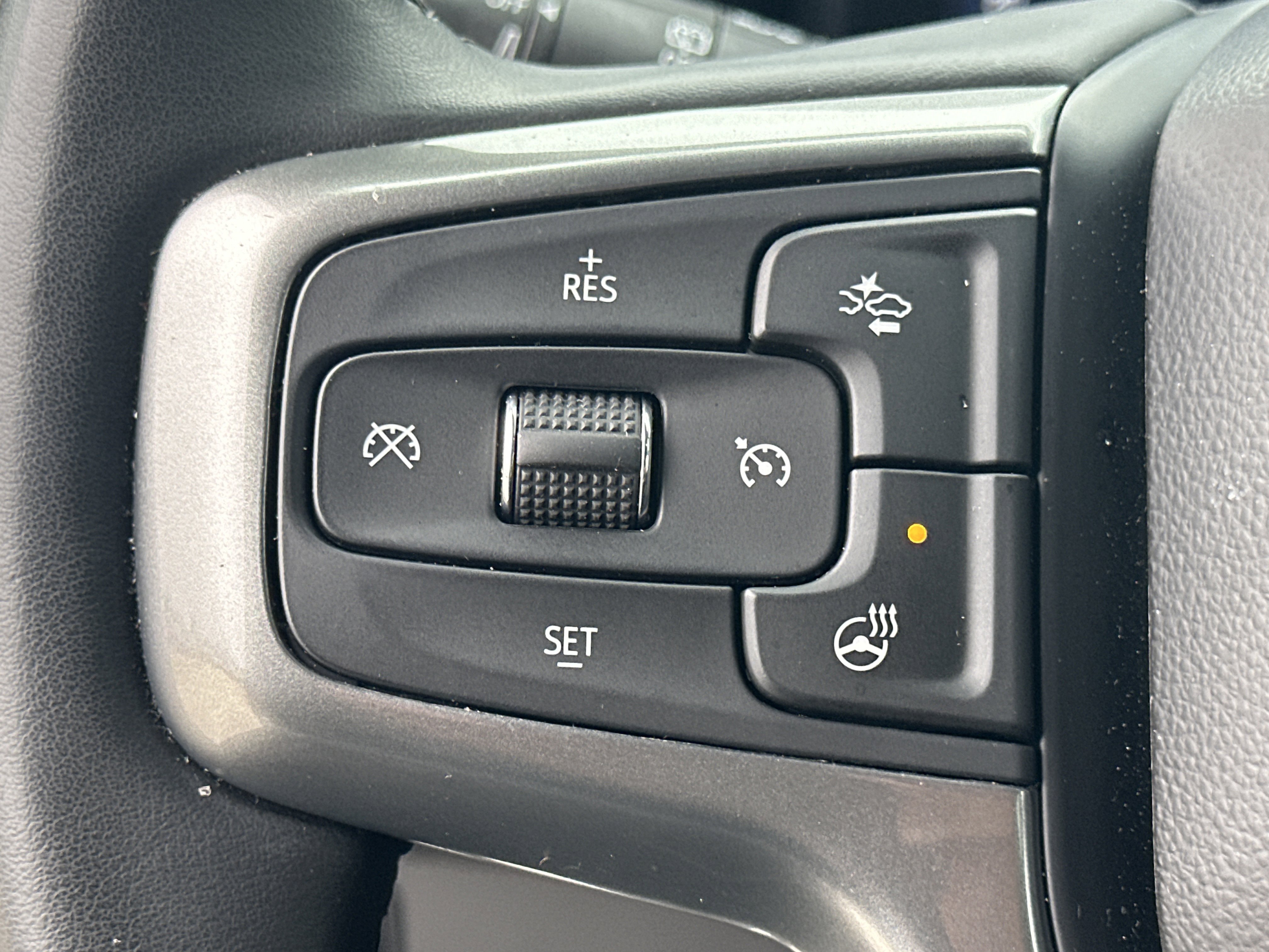 Used 2024 Chevrolet Suburban Premier image 26