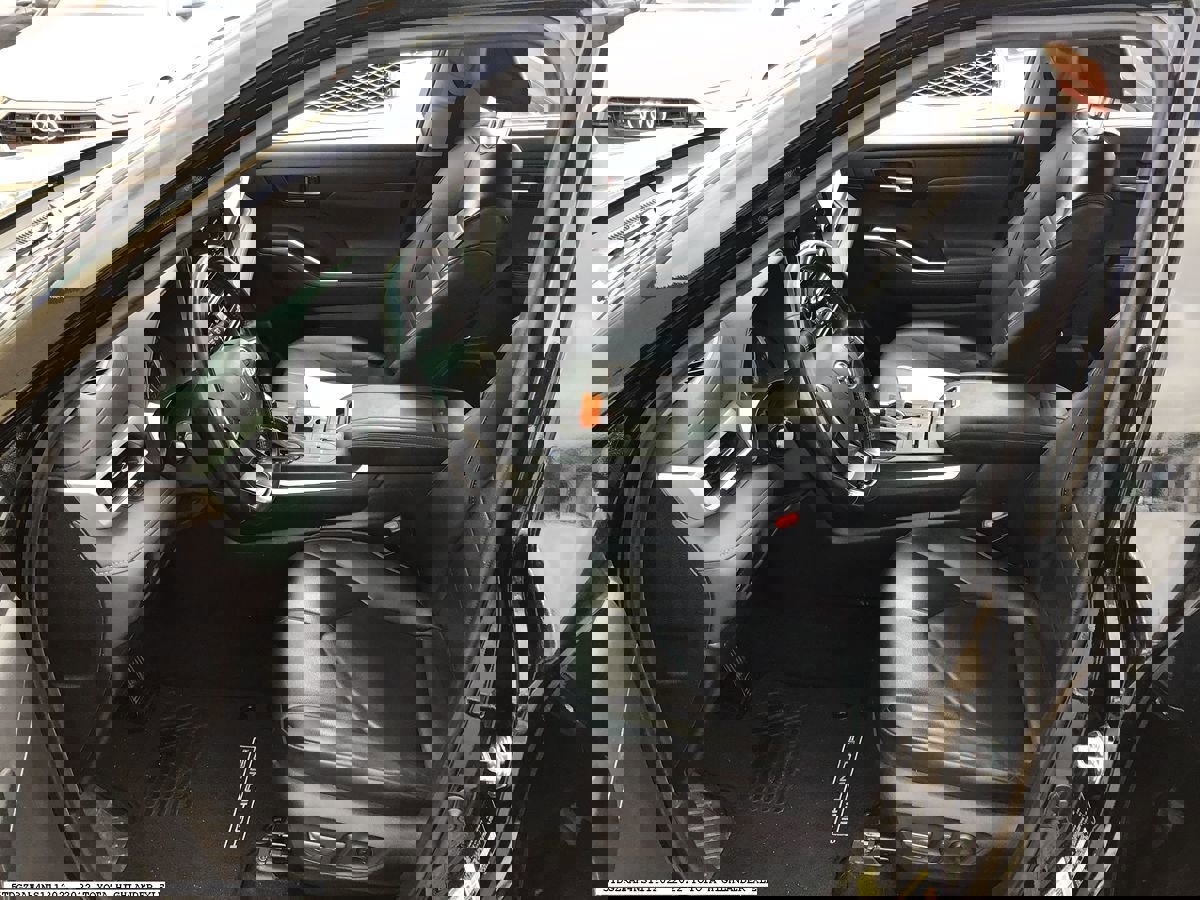 Used 2022 Toyota Highlander XLE image 12