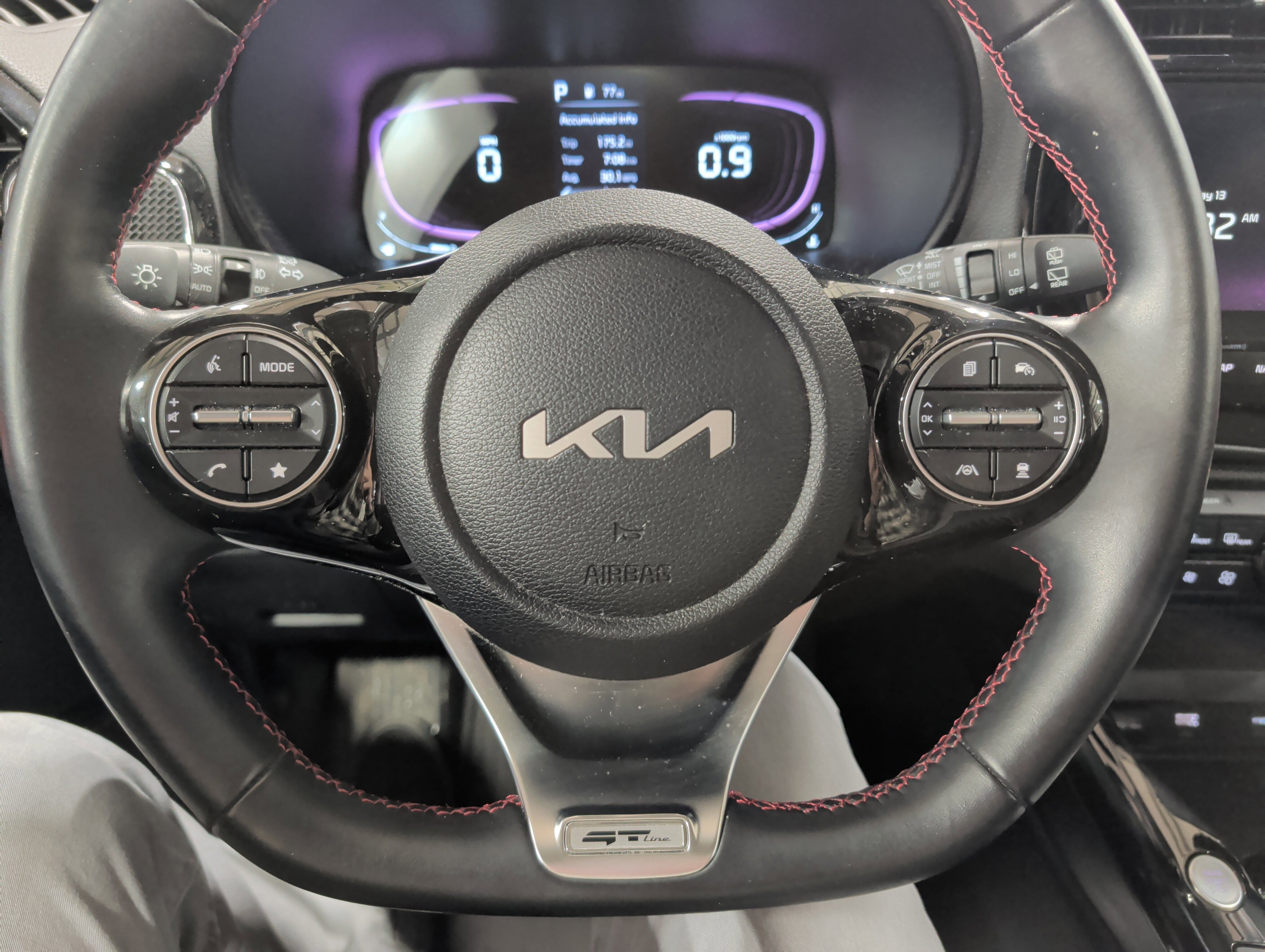 Used 2024 Kia Soul GT-Line w/ GT-Line Technology Package FWD image 9