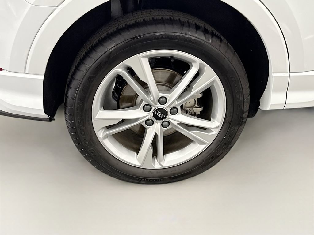 Certified 2024 Audi Q3 2.0T Premium Plus image 31