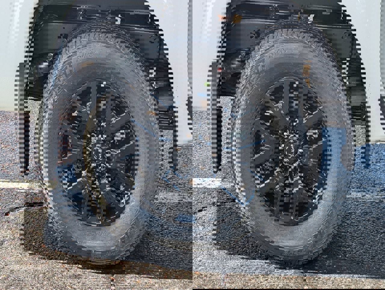 New 2026 Nissan Frontier SV w/ Tow Package image 9