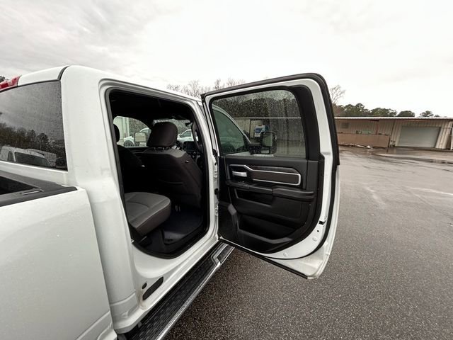 Used 2024 RAM 3500 Big Horn AWD/4WD image 17