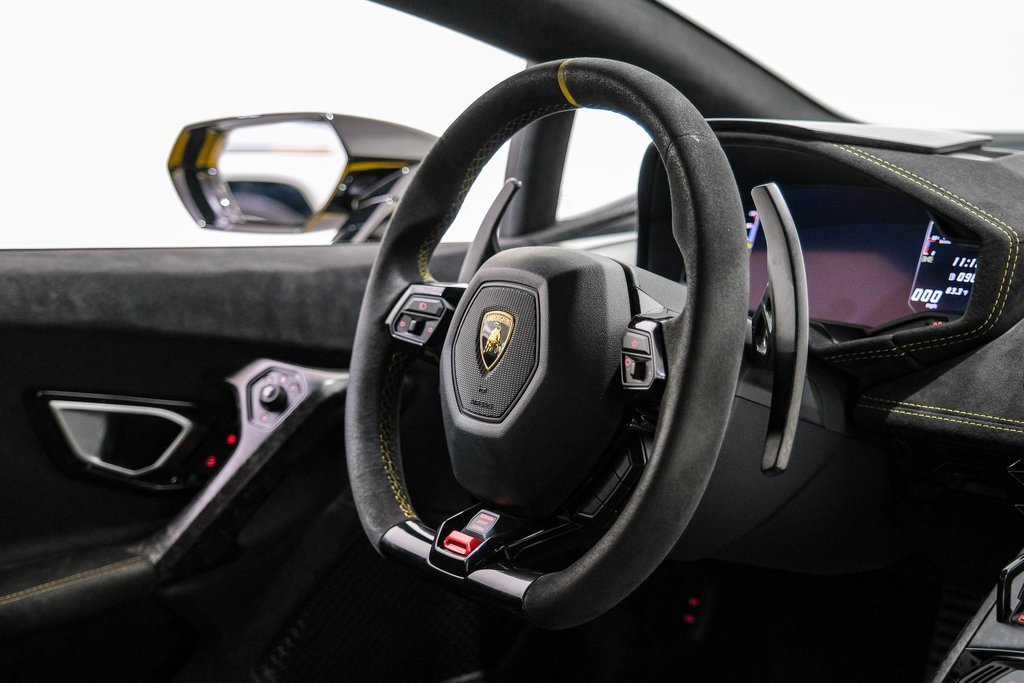 Used 2018 Lamborghini Huracan Performante image 12