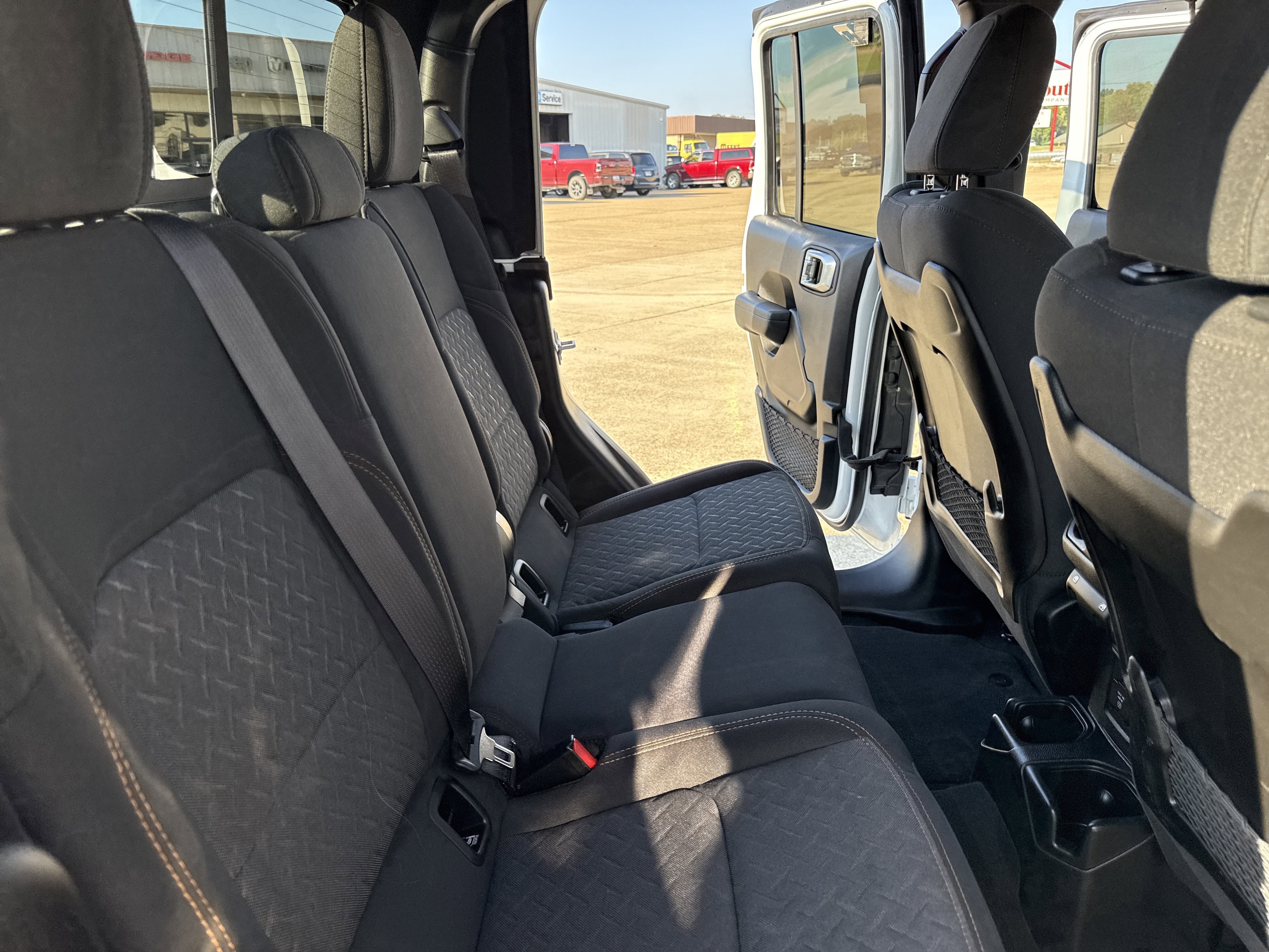 Used 2024 Jeep Gladiator Mojave w/ Safety Group image 34