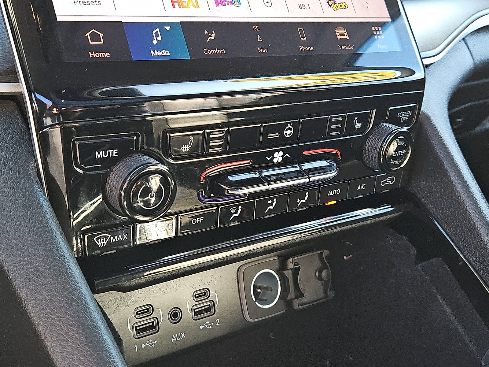 Used 2022 Jeep Grand Cherokee L Limited image 18