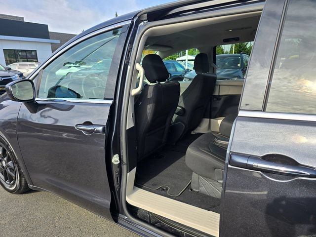 Used 2020 Chrysler Pacifica Touring w/ Advanced Safetytec Group FWD image 19