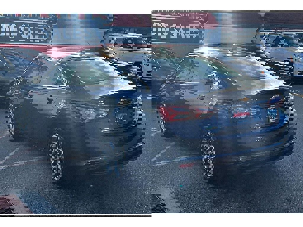 Used 2022 Chevrolet Malibu LT image 13