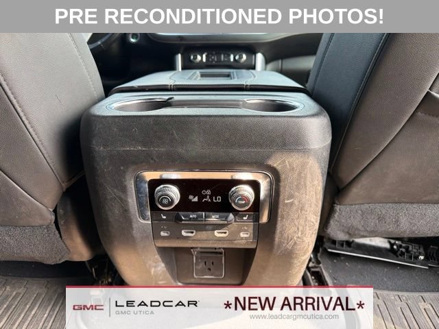 Used 2021 GMC Yukon XL SLT w/ Rear Media and Nav Package AWD/4WD image 16