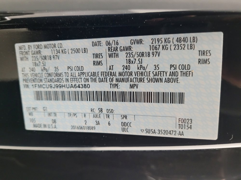 Used 2017 Ford Escape Titanium image 33