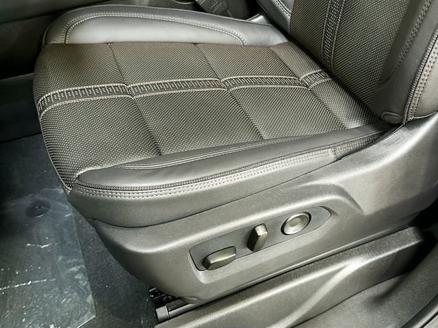 New 2026 Chevrolet Suburban High Country w/ Sun And Tow Package image 21