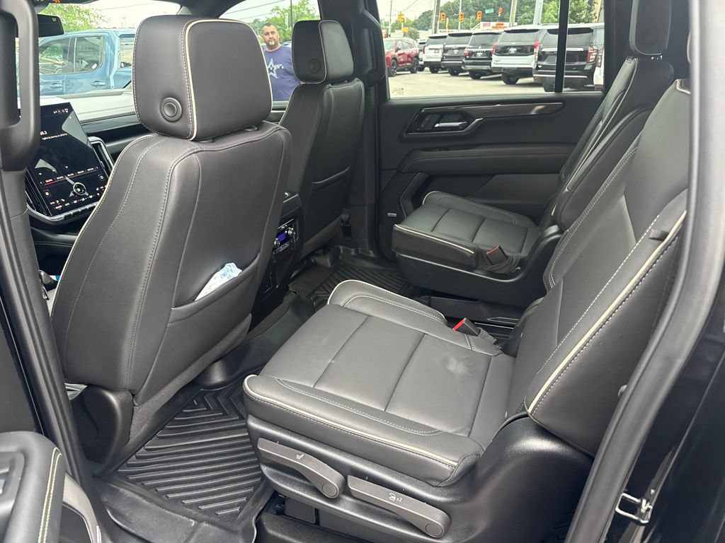 Used 2025 GMC Yukon XL Elevation RWD image 13