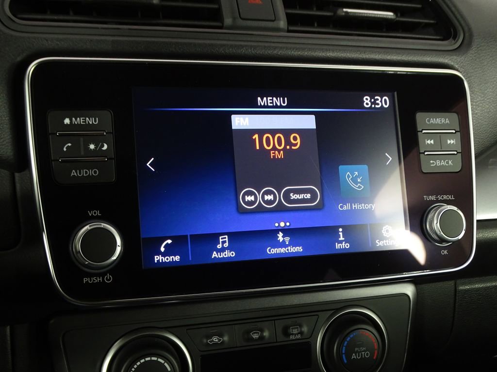 Used 2023 Nissan Leaf S image 30