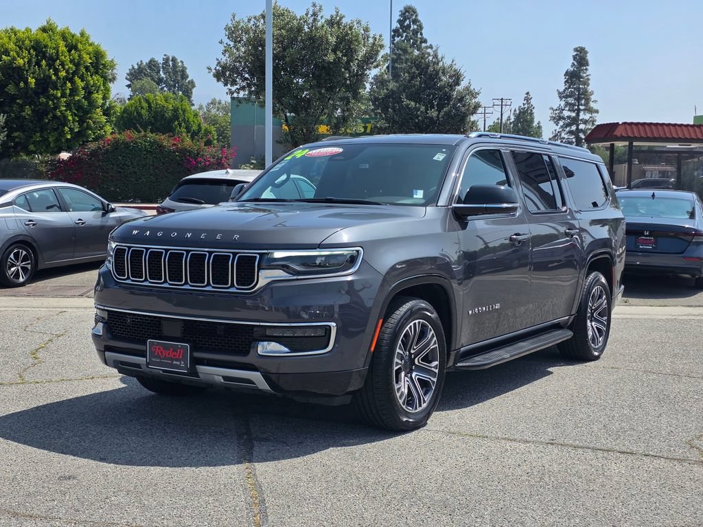 Used 2024 Jeep Wagoneer L Series II w/ Flexible Seating Group AWD/4WD image 9