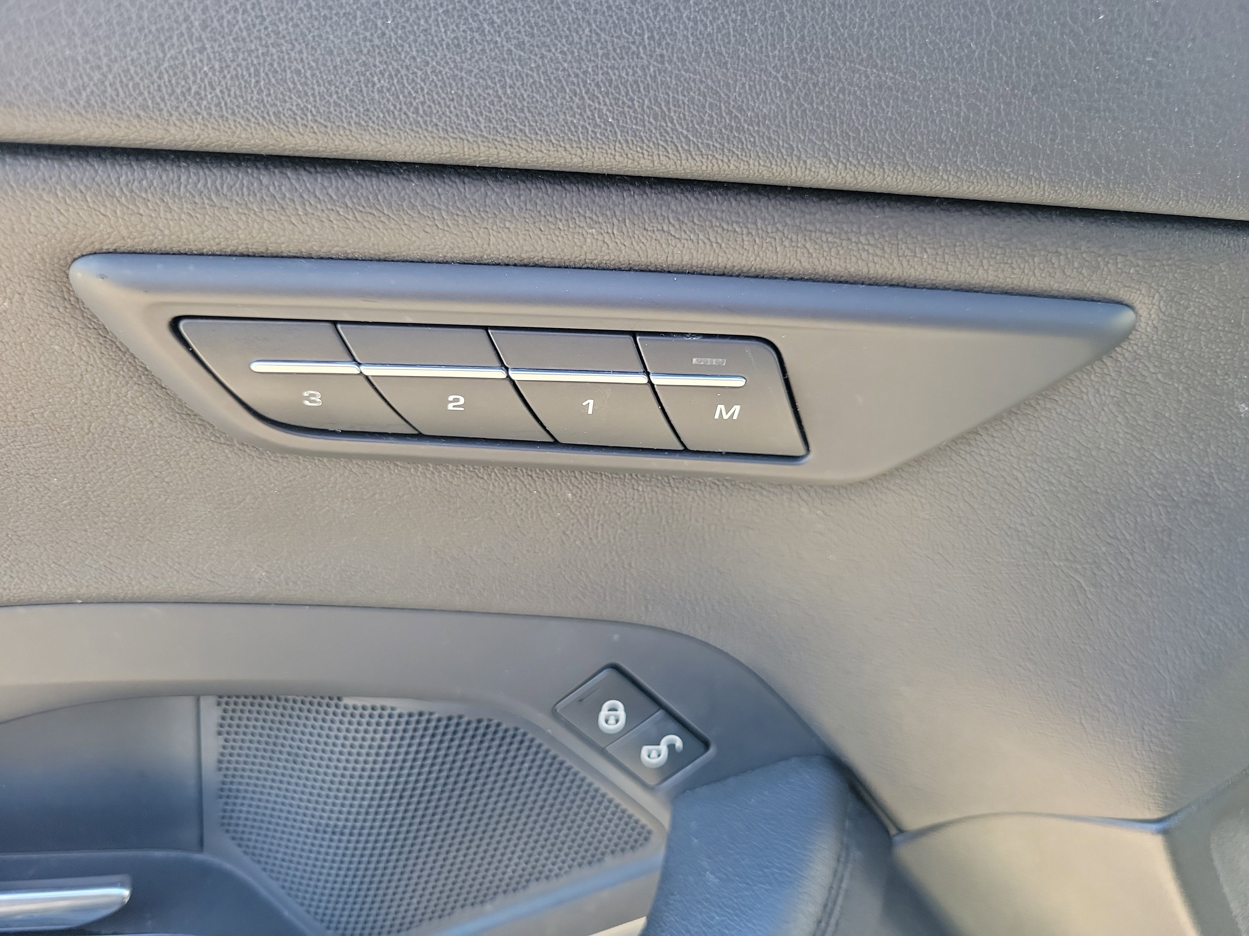 Used 2020 Jaguar E-PACE image 19