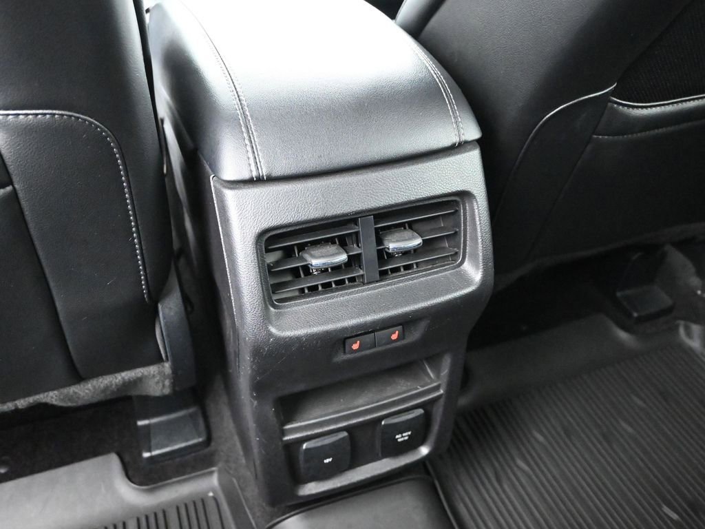 Used 2016 Ford Edge Titanium w/ Equipment Group 301A image 16