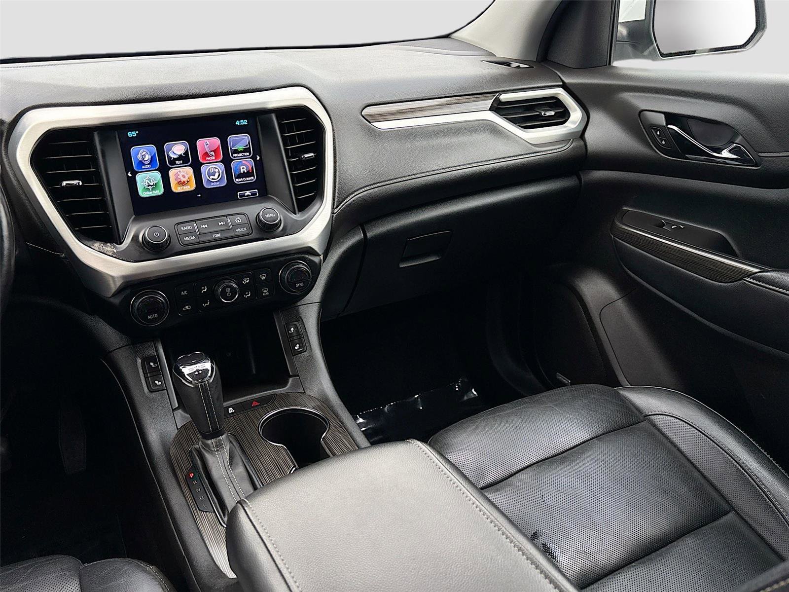 Used 2019 GMC Acadia SLT image 25