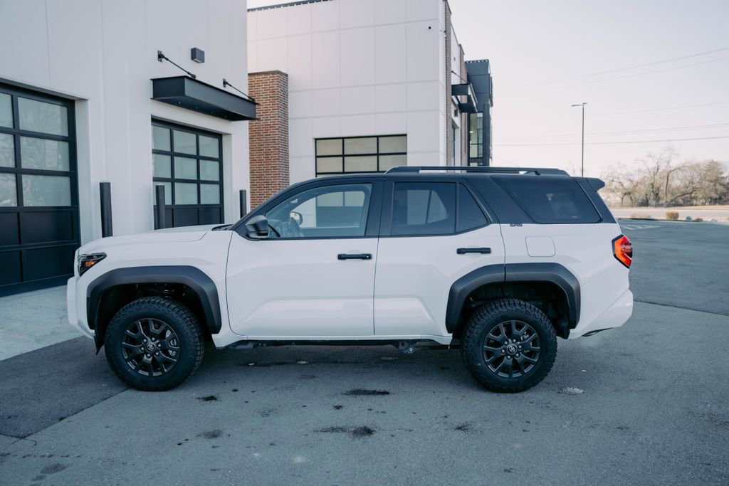 Used 2025 Toyota 4Runner SR5 image 6