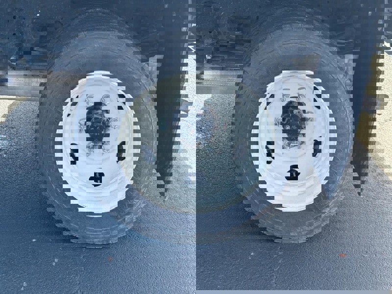 Used 2024 Chevrolet Low Cab Forward image 5