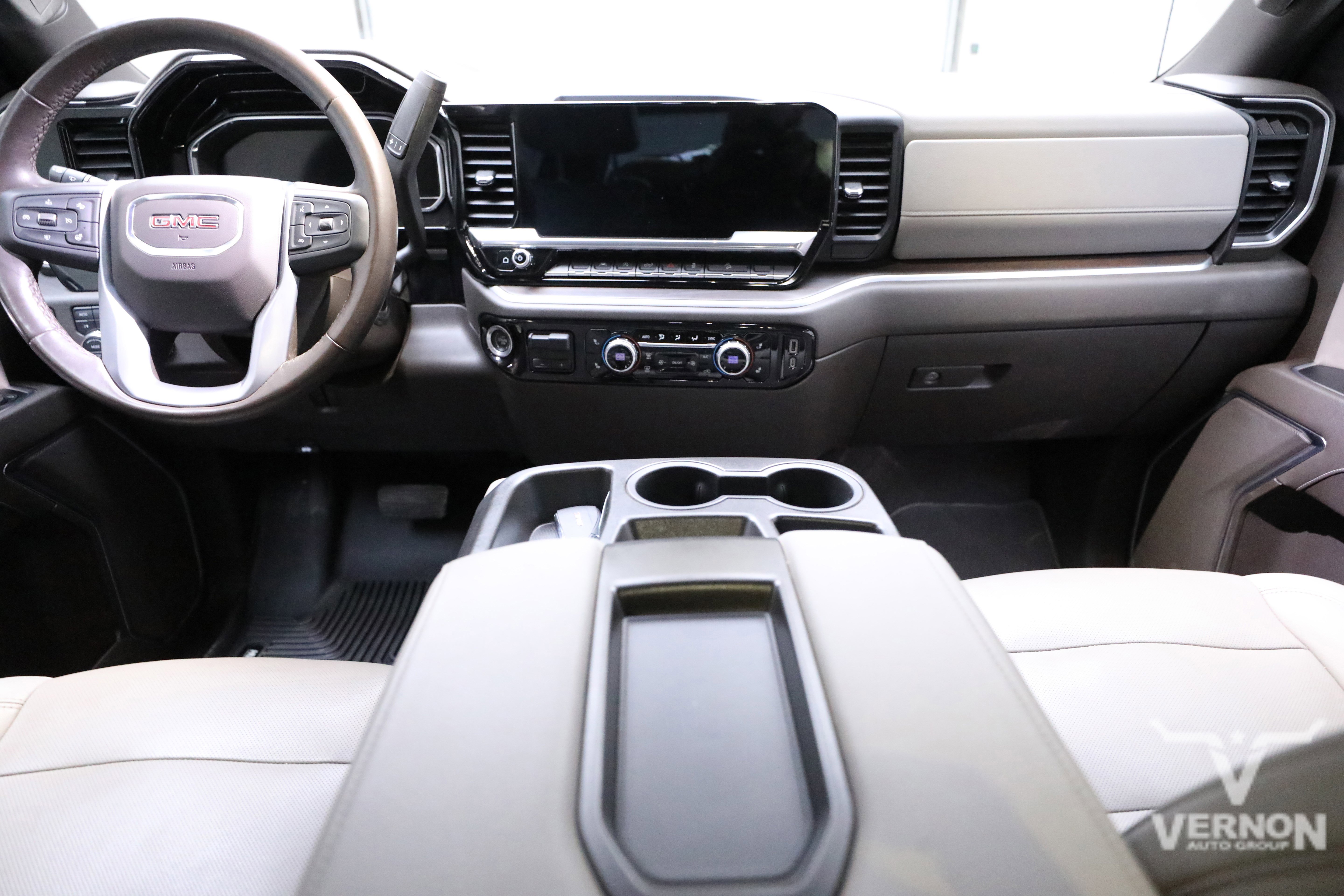 Used 2022 GMC Sierra 1500 SLT w/ X31 Off-Road Package image 14