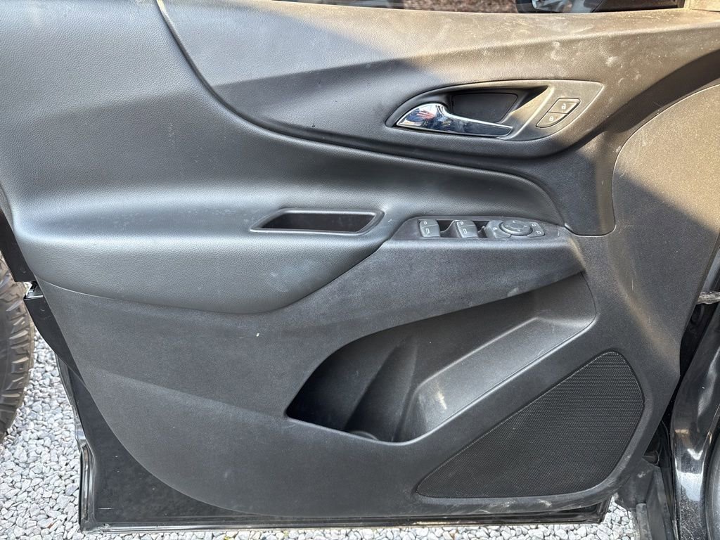 Used 2018 Chevrolet Equinox LT image 8