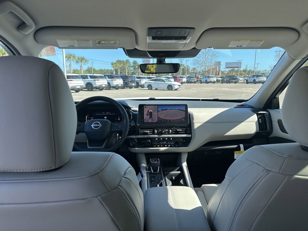 New 2026 Nissan Pathfinder SL FWD image 24