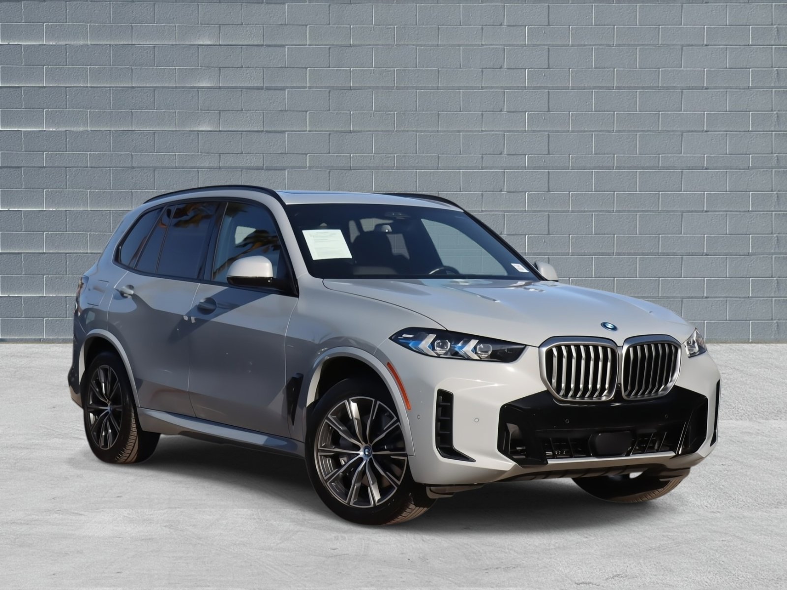 Used 2024 BMW X5 xDrive50e w/ Executive Package image 1