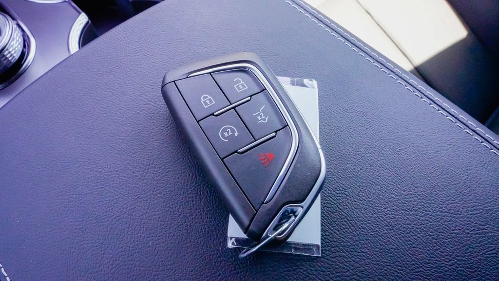 New 2027 Cadillac Vistiq Sport AWD/4WD image 21