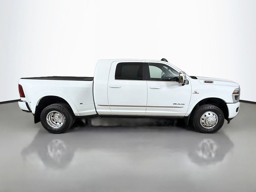 Used 2025 RAM 3500 Limited AWD/4WD image 19