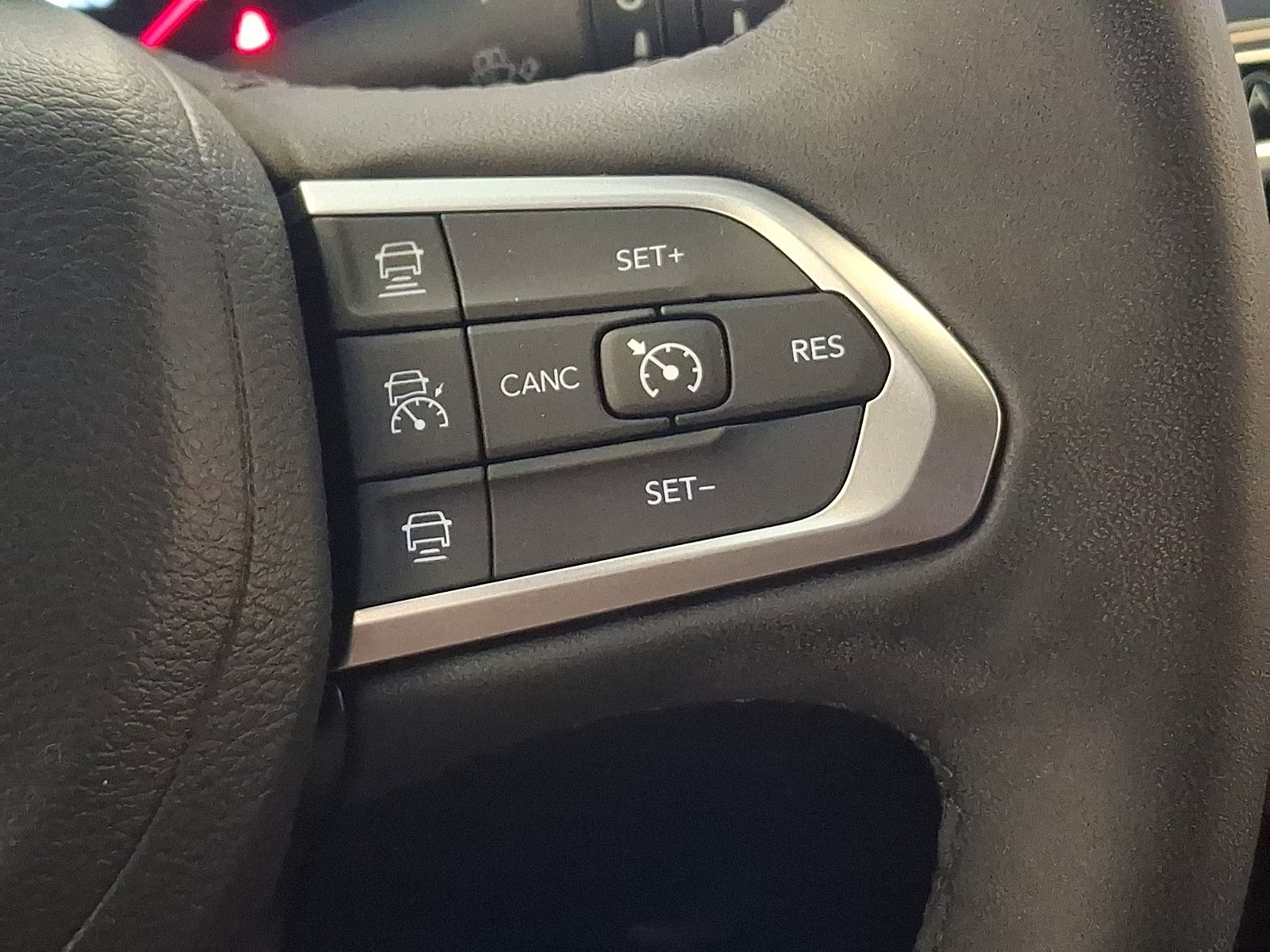 Certified 2025 Jeep Compass Limited AWD/4WD image 21