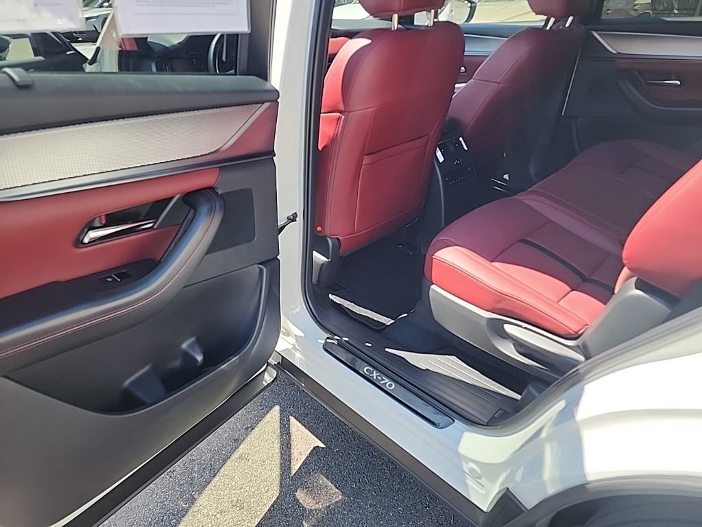 Certified 2025 MAZDA CX-70 Plug-In Hybrid w/ Premium Plus AWD/4WD image 36