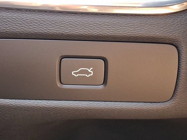 Certified 2024 Volvo XC60 B5 Core w/ Protection Package Premier AWD/4WD image 26