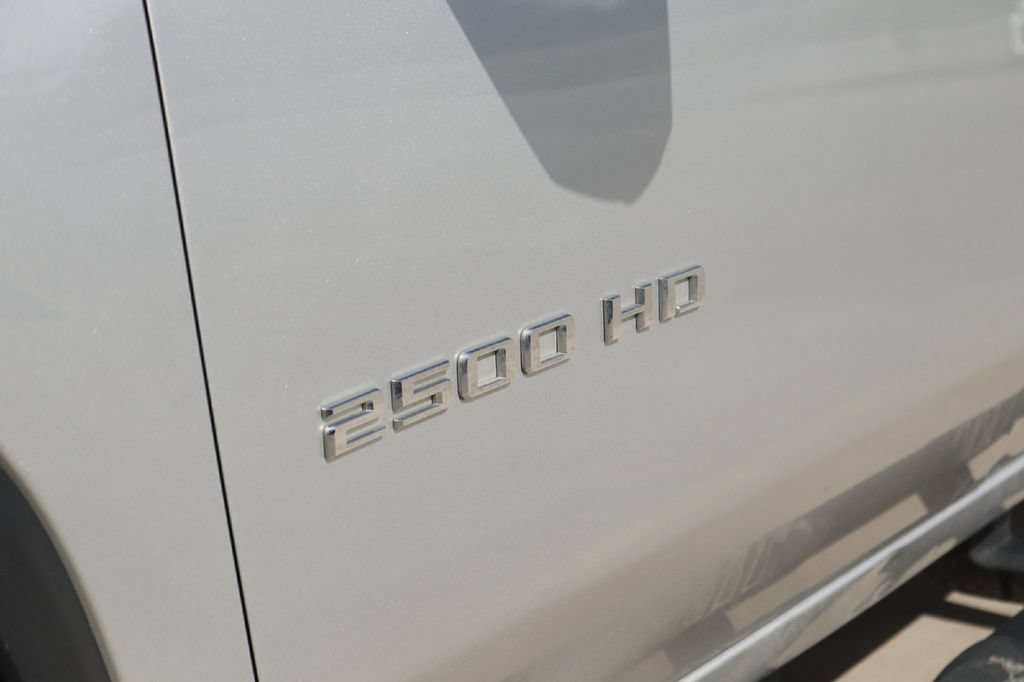 Used 2022 Chevrolet Silverado 2500 LT w/ Convenience Package AWD/4WD image 6