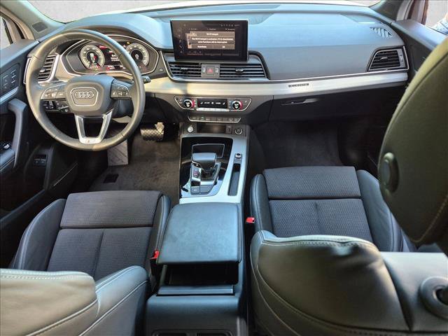 Used 2024 Audi Q5 e Premium Plus w/ Premium Plus Package AWD/4WD image 16