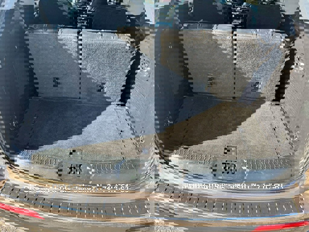 Used 2021 Ford Explorer Limited w/ Equipment Group 301A image 12