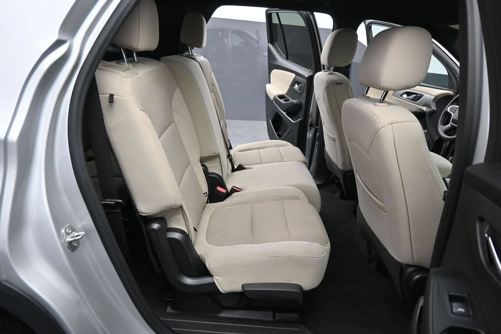 Used 2022 Chevrolet Traverse LS FWD image 20