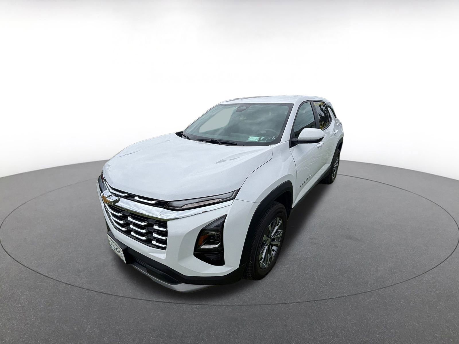 Used 2025 Chevrolet Equinox LT FWD image 4
