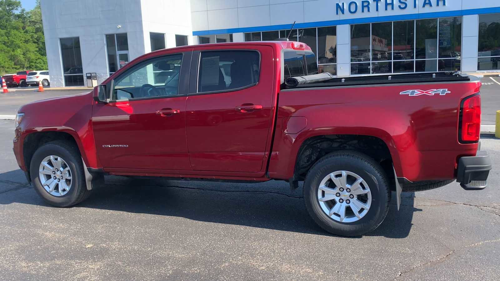 Used 2022 Chevrolet Colorado LT w/ LT Convenience Package AWD/4WD image 6