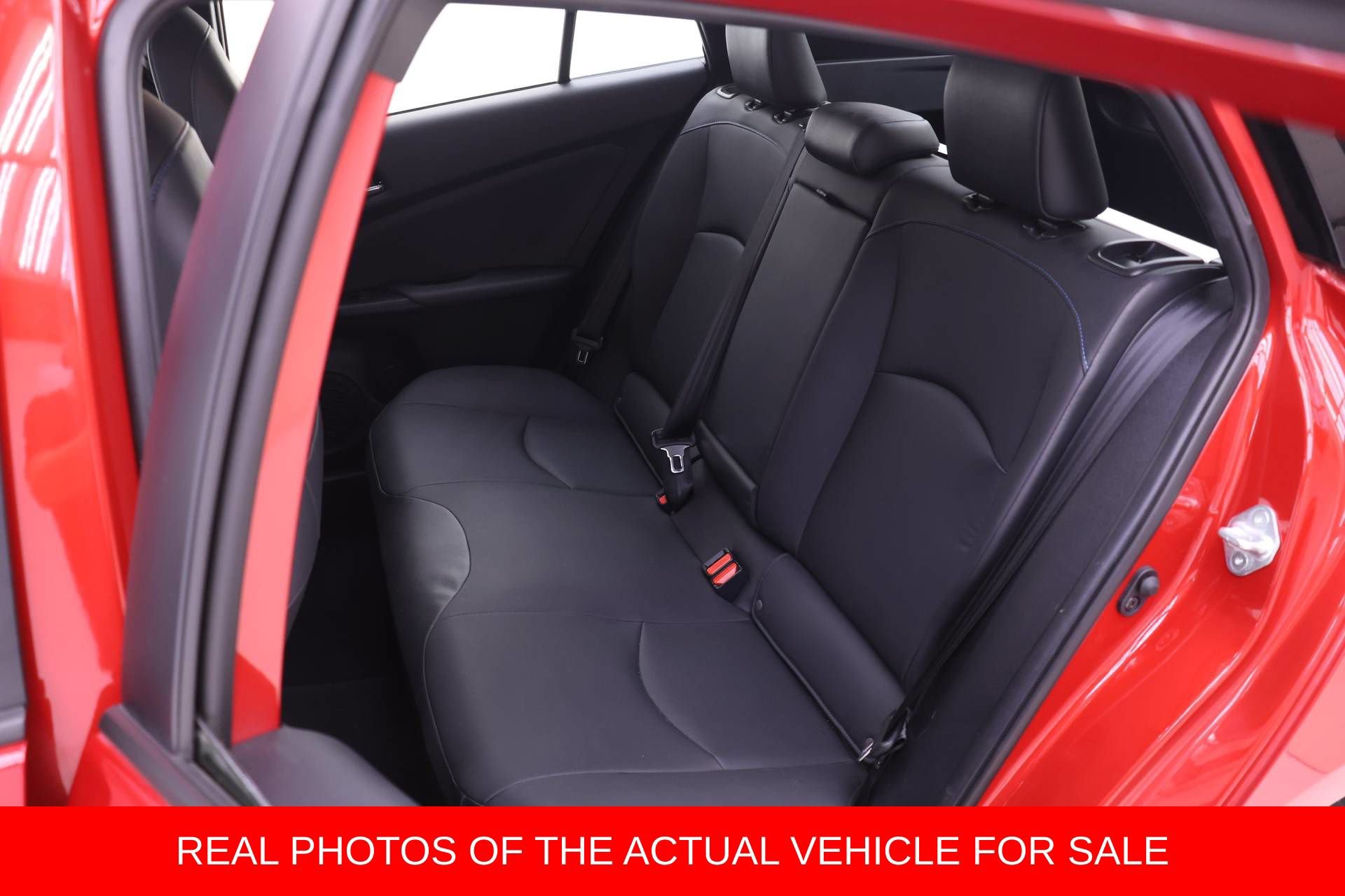 Certified 2019 Toyota Prius Limited w/ Premium Convenience Package FWD image 11