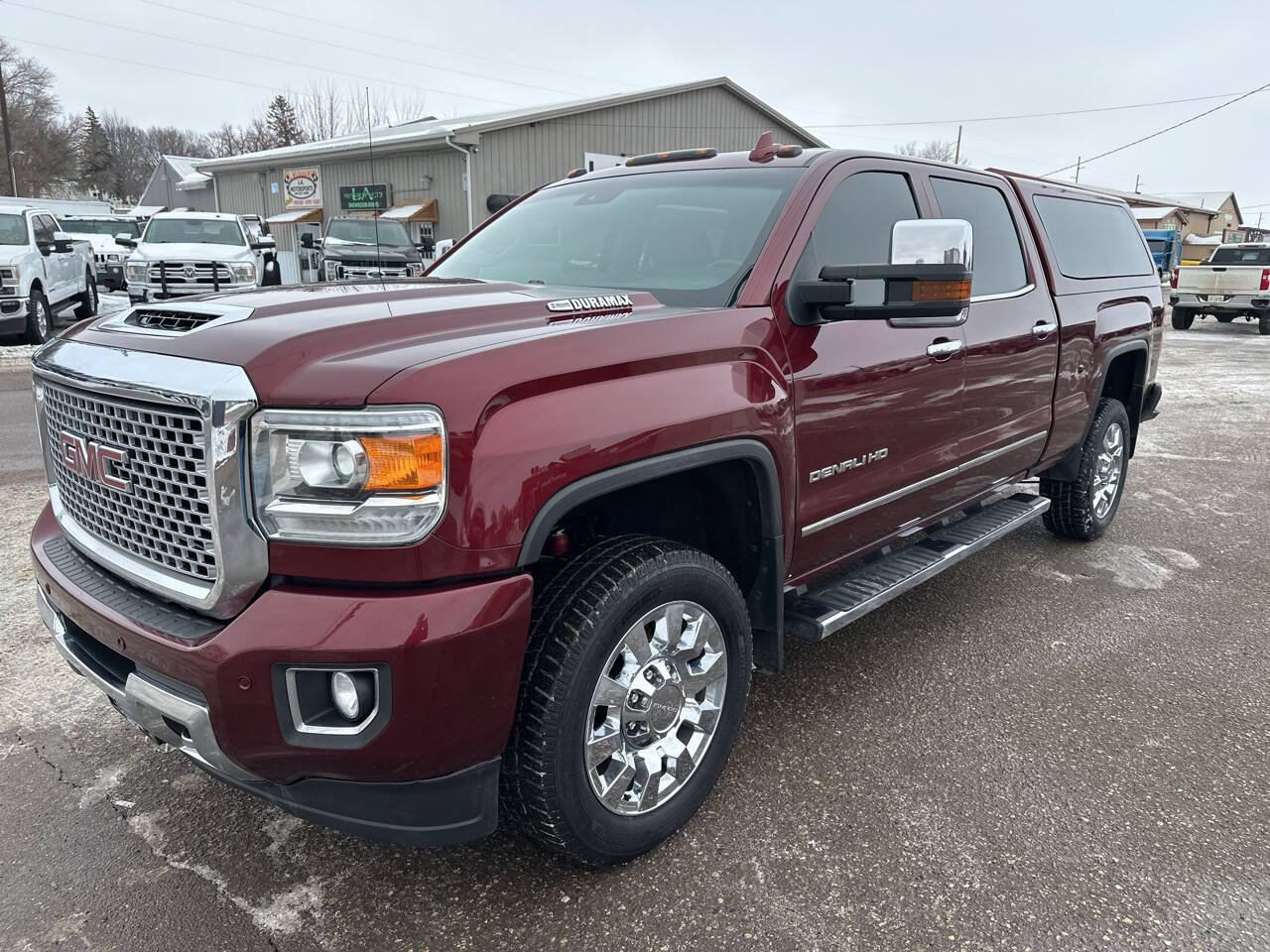 Used 2017 GMC Sierra 2500 Denali w/ Duramax Plus Package AWD/4WD image 9