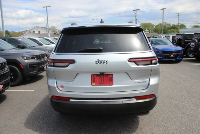 Used 2023 Jeep Grand Cherokee L Laredo AWD/4WD image 27