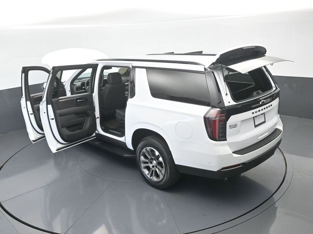 Used 2025 Chevrolet Suburban LT image 77