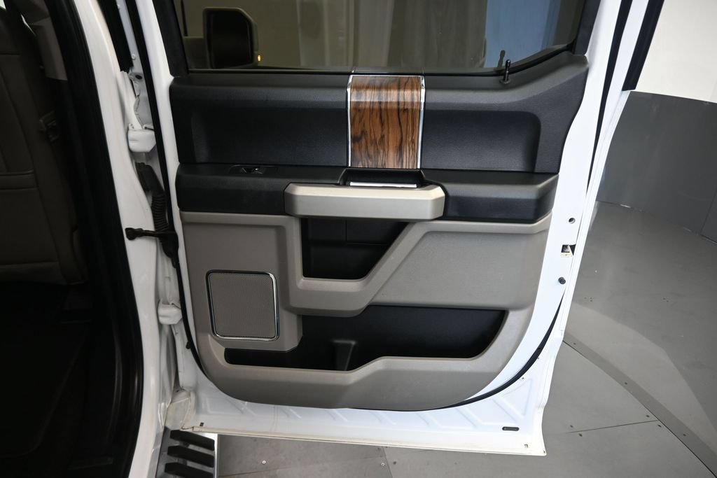 Used 2018 Ford F150 Lariat AWD/4WD image 38