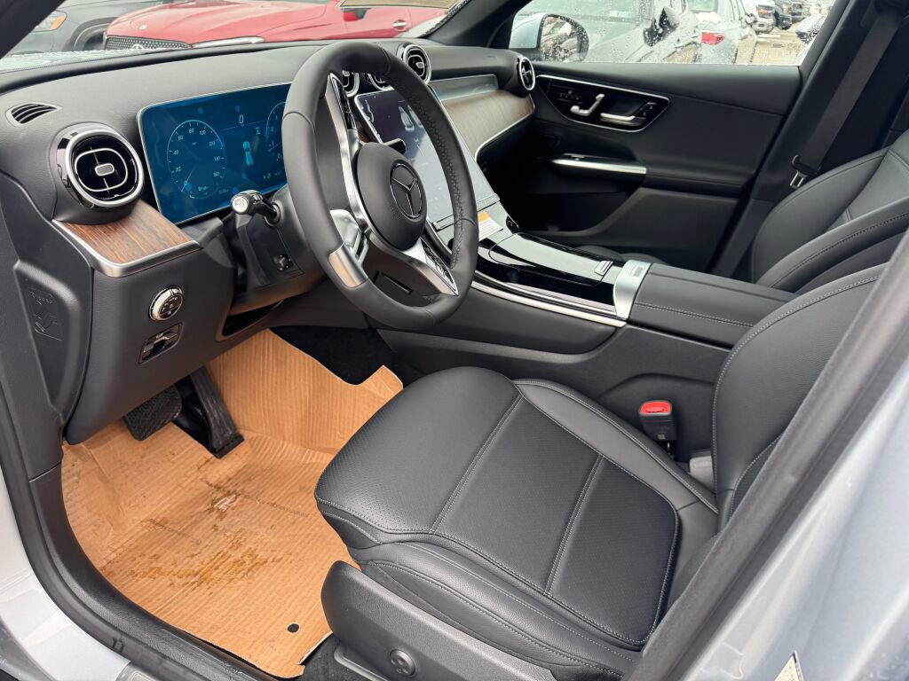 New 2026 Mercedes-Benz GLC 300 4MATIC image 9