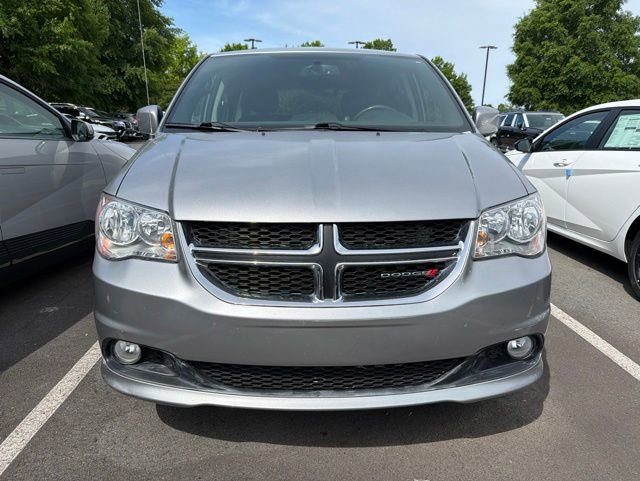 Used 2017 Dodge Grand Caravan SXT FWD image 2