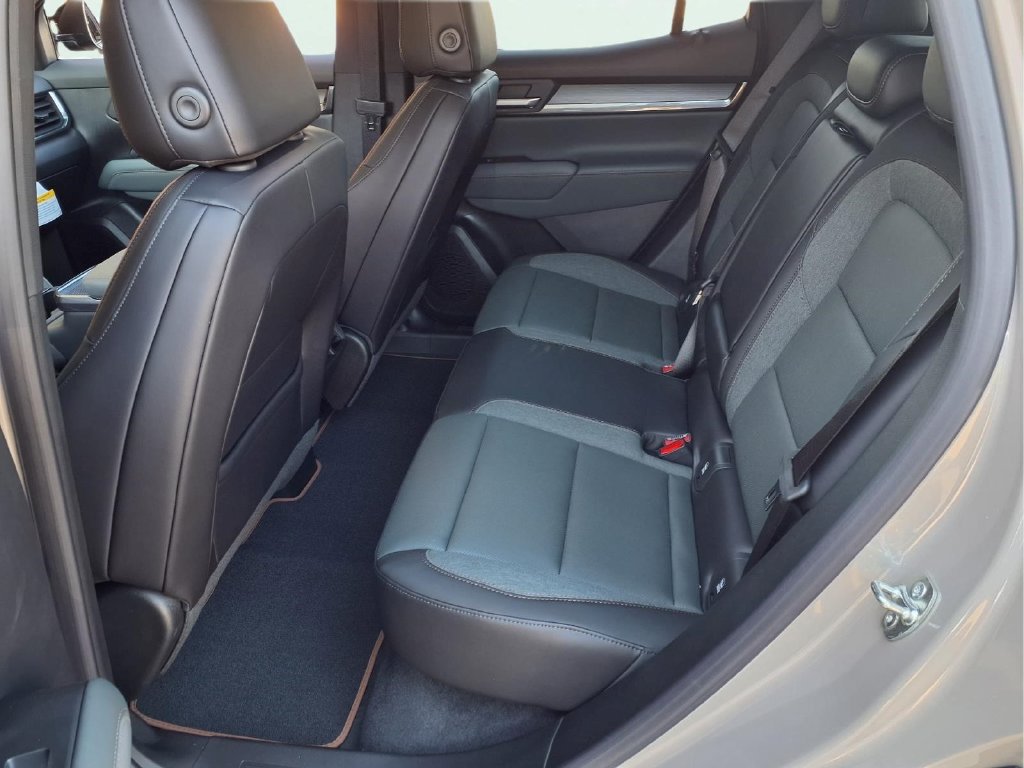 New 2027 GMC Terrain AT4 w/ Convenience Package III AWD/4WD image 24