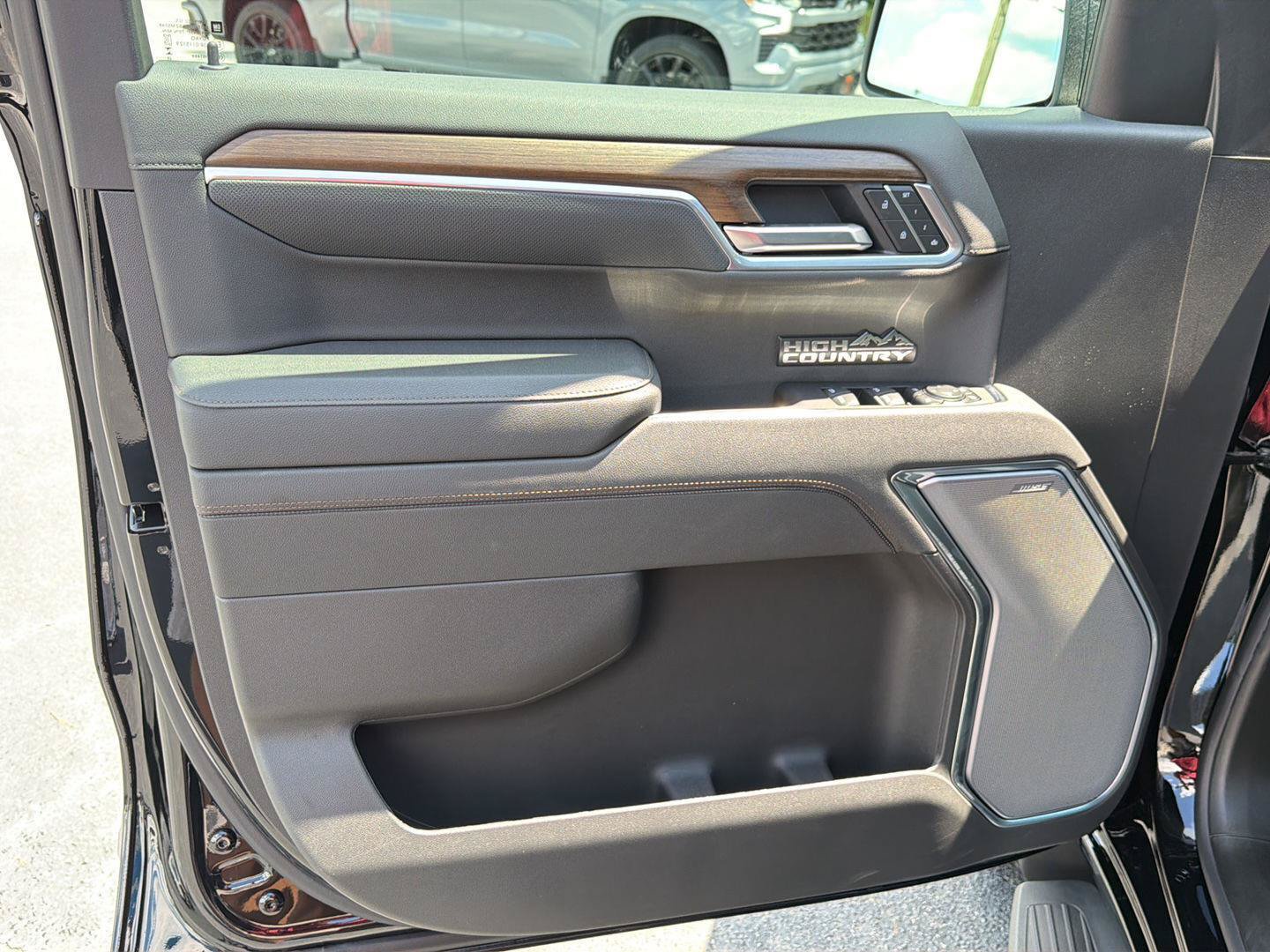 New 2026 Chevrolet Silverado 1500 High Country w/ High Country Premium Package AWD/4WD image 17