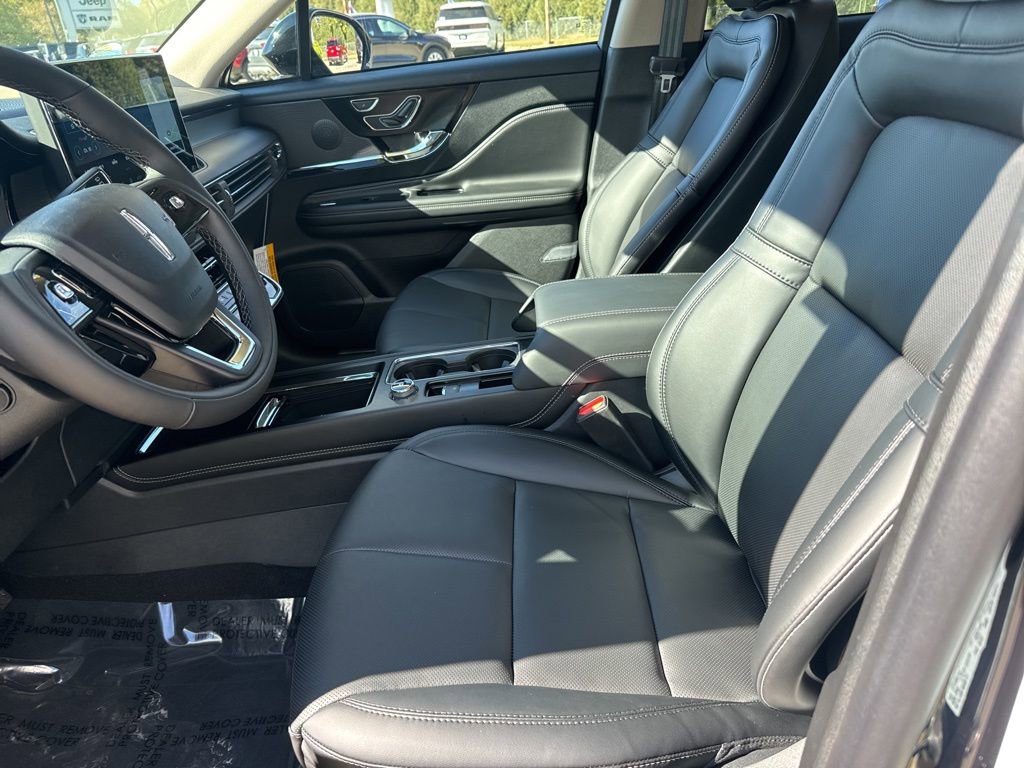 New 2026 Lincoln Corsair Premiere image 7