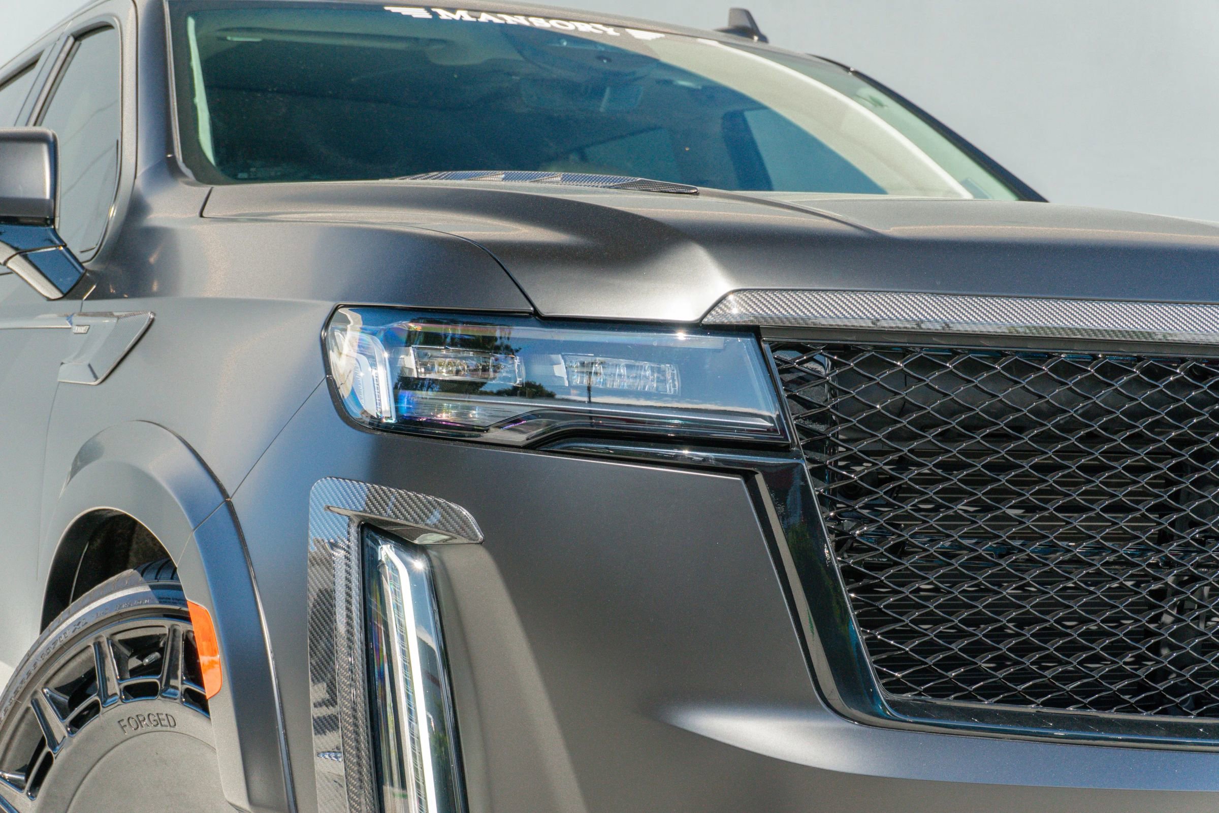 Used 2024 Cadillac Escalade Sport Platinum w/ LPO, ONYX Package image 33