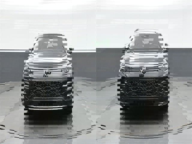 New 2026 Volkswagen Tiguan SE R-Line image 2