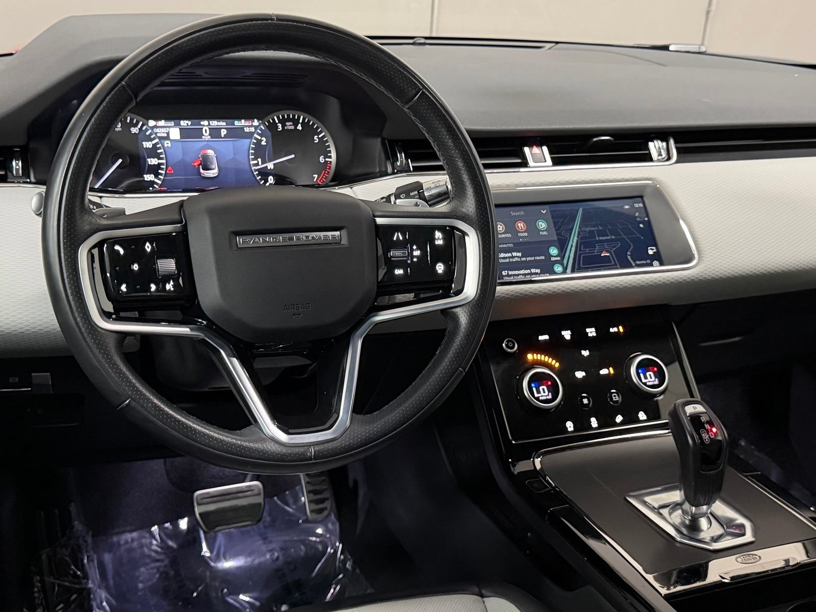 Used 2022 Land Rover Range Rover Evoque R-Dynamic S AWD/4WD image 34